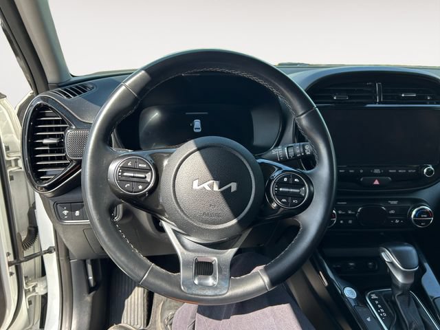 Used 2024 Kia Soul EX w/ Option Group 015 FWD image 12