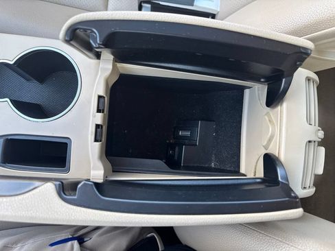Used 2013 Mercedes-Benz C 300 4MATIC Sedan image 19