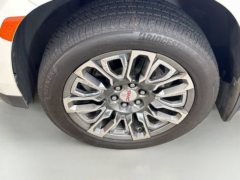 Used 2022 GMC Yukon Denali AWD/4WD image 35