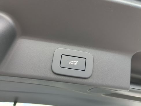 New 2026 Jaguar F-PACE R-Dynamic S image 11