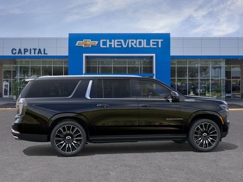 New 2026 Chevrolet Suburban High Country AWD/4WD image 5