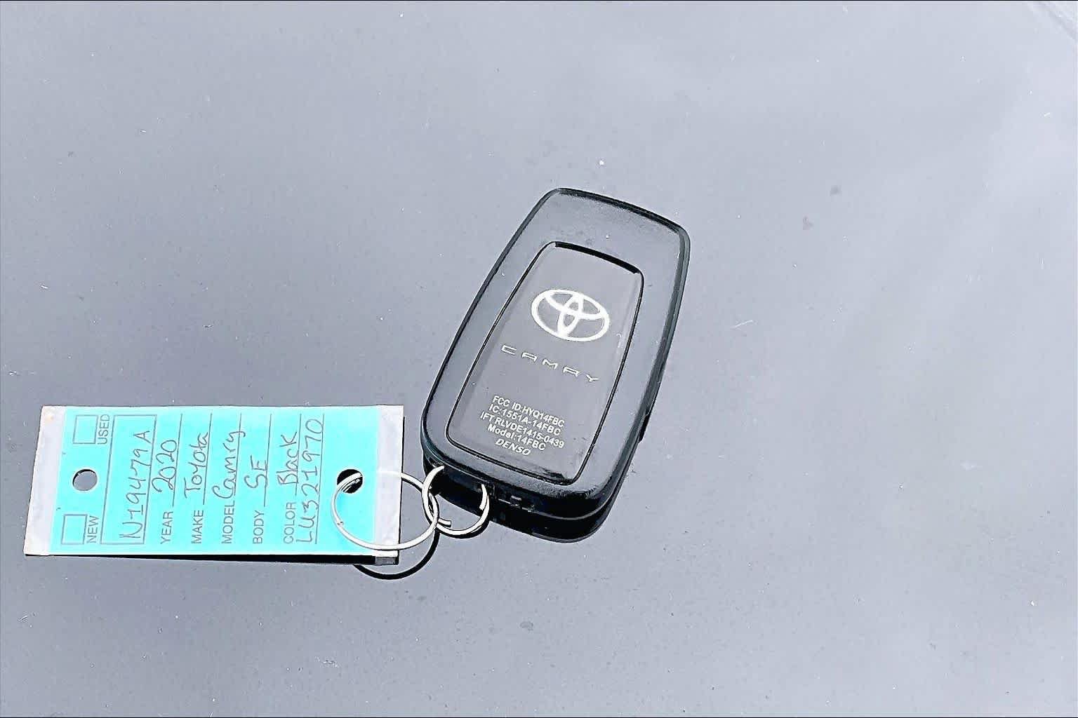 Used 2020 Toyota Camry SE w/ Convenience Package FWD image 15