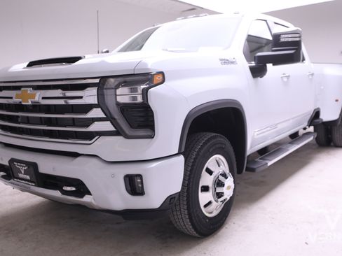 New 2026 Chevrolet Silverado 3500 High Country w/ Technology Package image 1