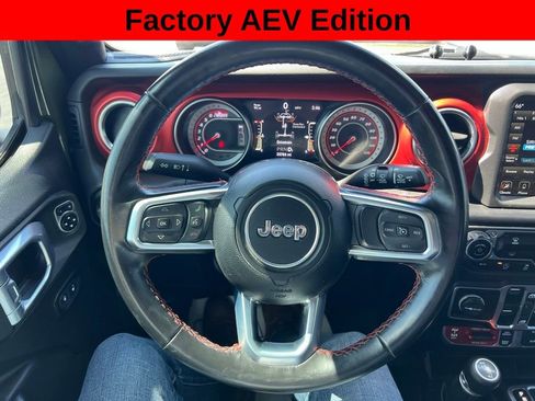 Used 2021 Jeep Wrangler Unlimited Rubicon AWD/4WD image 39