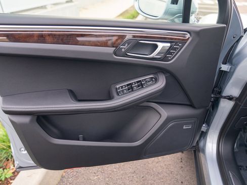 New 2026 Porsche Macan S image 10