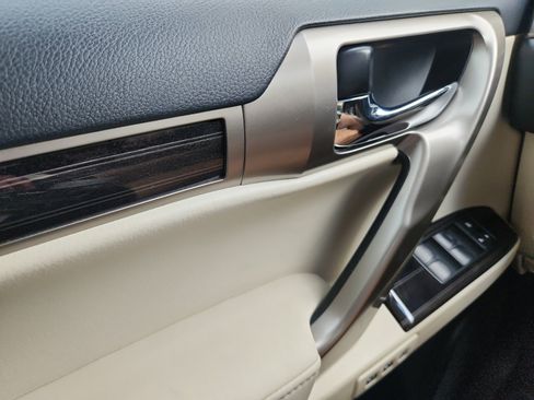 Used 2020 Lexus GX 460 Premium AWD/4WD image 13
