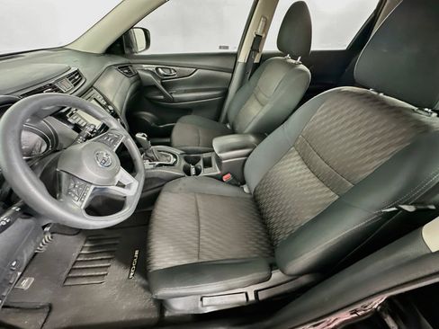 Used 2018 Nissan Rogue S AWD/4WD image 13