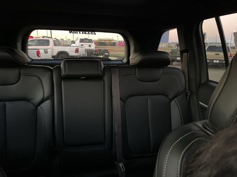 New 2025 Jeep Grand Cherokee Limited w/ Black Appearance Package image 22