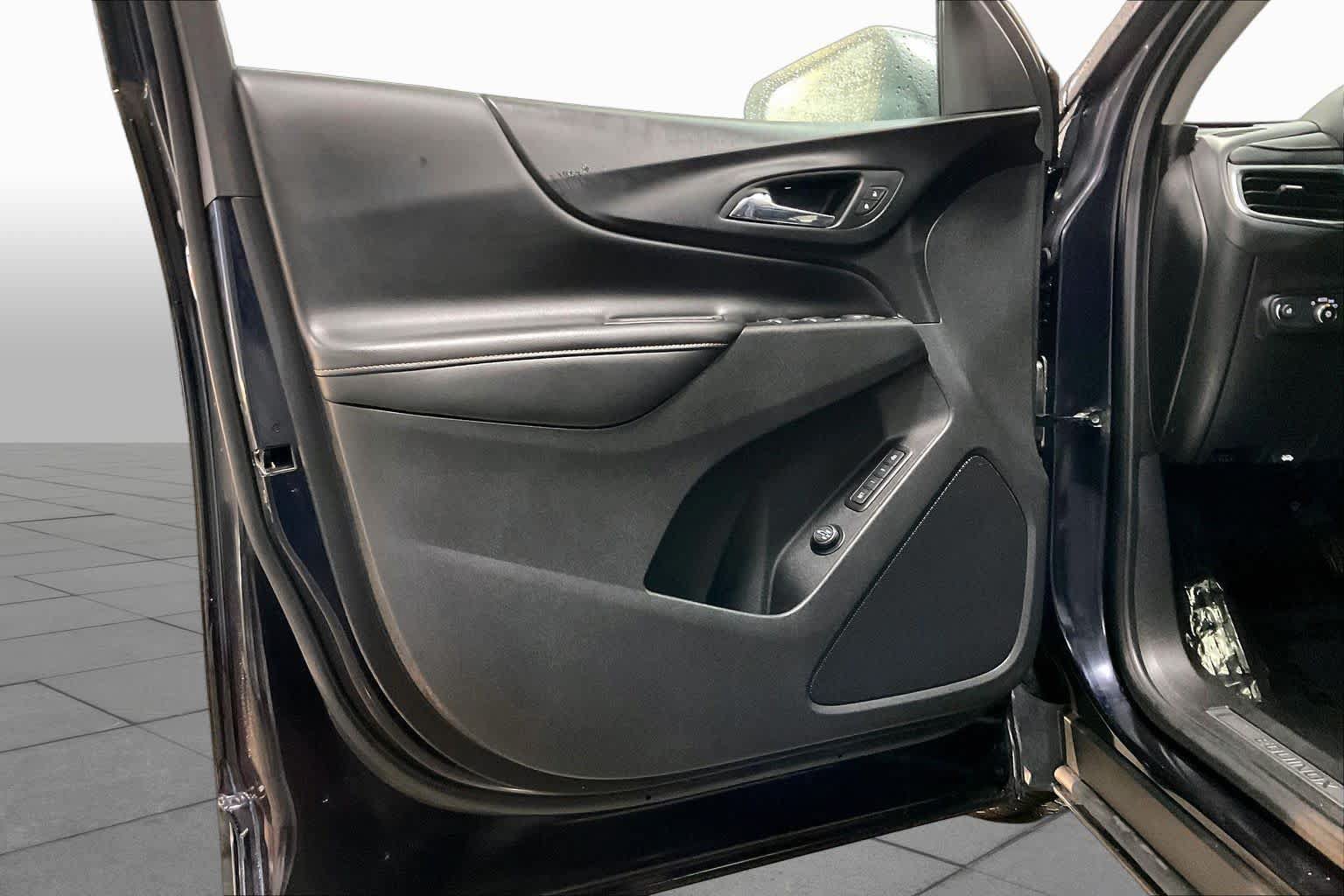 Used 2020 Chevrolet Equinox Premier AWD/4WD image 22