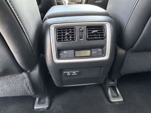 Used 2019 INFINITI QX60 Luxe w/ Essential Package image 11