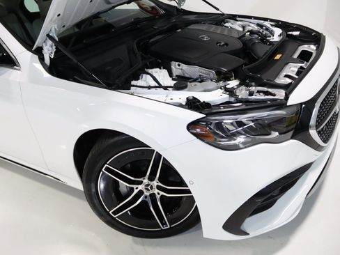 Used 2025 Mercedes-Benz E 350 4MATIC Sedan image 73