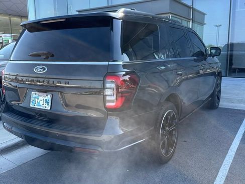Used 2023 Ford Expedition Limited AWD/4WD image 4