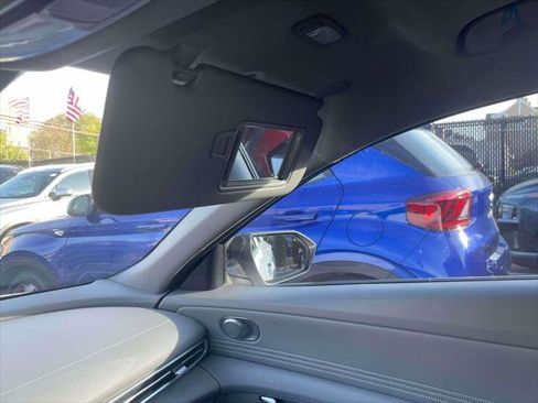 Certified 2025 Hyundai Elantra Sport FWD image 30