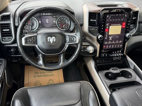 Used 2019 RAM 1500 Laramie AWD/4WD image 15