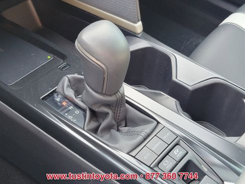 Certified 2025 Toyota Camry SE image 23