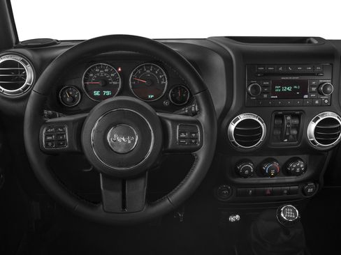 Used 2016 Jeep Wrangler Unlimited Sahara w/ Connectivity Group image 24