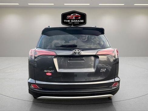 Used 2016 Toyota RAV4 XLE w/ Convenience Package AWD/4WD image 4