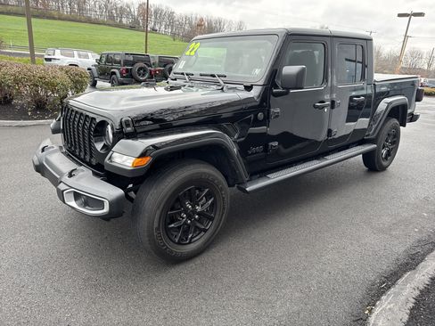 Used 2022 Jeep Gladiator Sport image 8