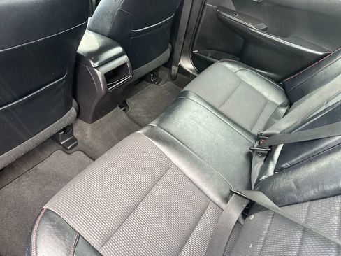 Used 2016 Toyota Camry SE image 12