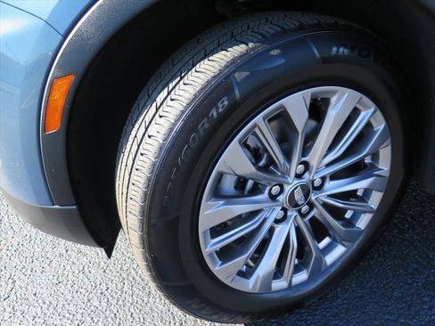 Used 2024 Cadillac XT4 Premium Luxury image 25