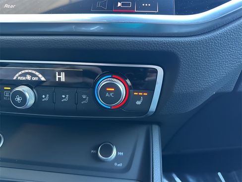 Used 2025 Audi Q3 2.0T Premium w/ Convenience Package image 51