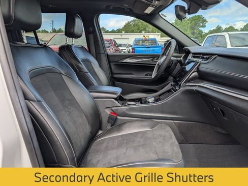 Certified 2023 Jeep Grand Cherokee Altitude AWD/4WD image 30