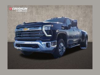 Used 2024 Chevrolet Silverado 3500 LTZ w/ LTZ Plus Package video 1