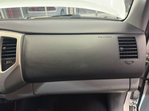 Used 2015 Toyota Tacoma 4x4 Double Cab image 22