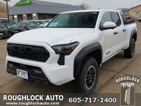 Used 2025 Toyota Tacoma TRD Off-Road image 1