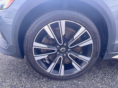 Used 2020 Volvo V60 T5 Cross Country w/ Protection Package Premier AWD/4WD image 12