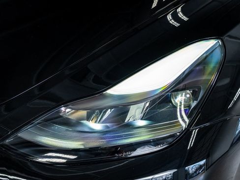 Used 2025 Tesla Model Y Long Range image 12