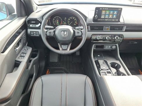 New 2025 Honda Pilot TrailSport image 10