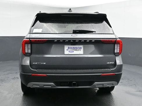 New 2026 Ford Explorer Active w/ Active Comfort Package image 10
