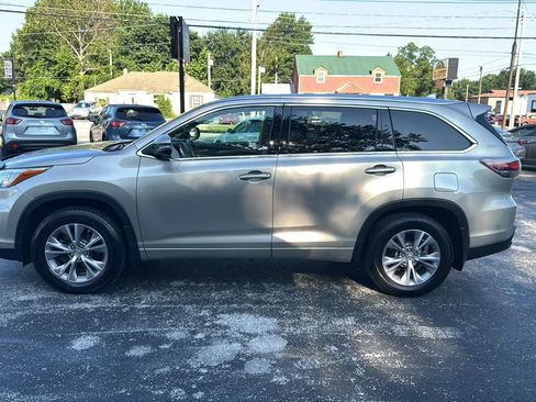 Used 2015 Toyota Highlander XLE AWD/4WD image 4