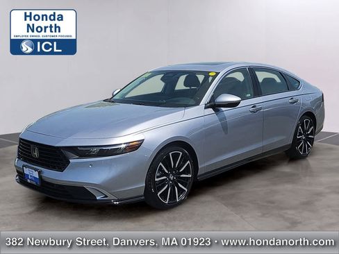 Used 2023 Honda Accord Touring image 1