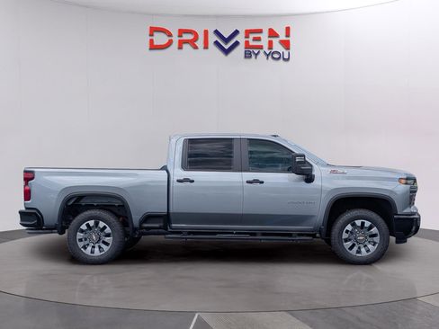 New 2026 Chevrolet Silverado 2500 Custom w/ Custom Value Package AWD/4WD image 6