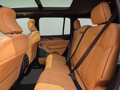 New 2026 Jeep Grand Cherokee Summit AWD/4WD image 10