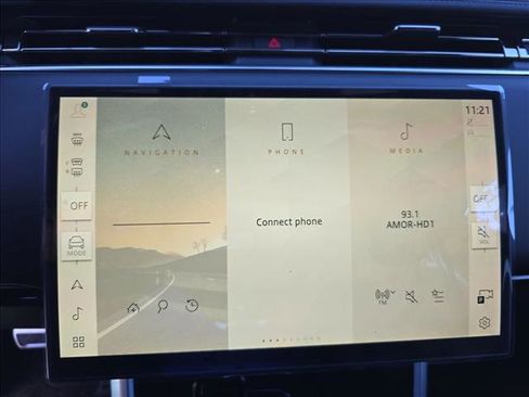 New 2025 Land Rover Range Rover Long Wheelbase SE image 21