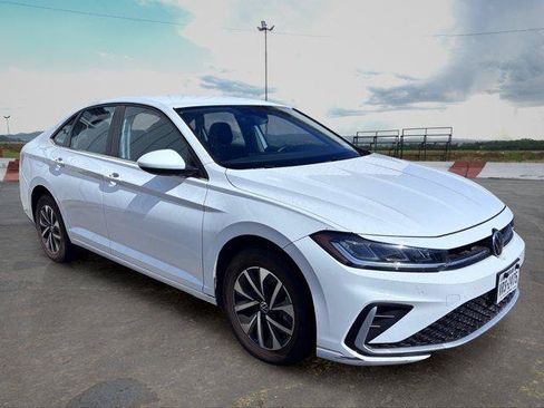 Used 2025 Volkswagen Jetta S FWD image 2