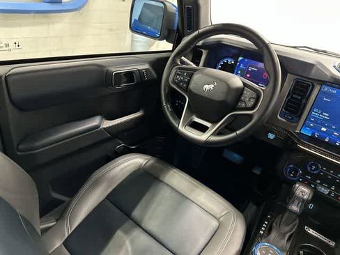 Used 2022 Ford Bronco Outer Banks AWD/4WD image 12