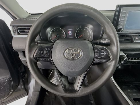 Used 2020 Toyota RAV4 LE image 13