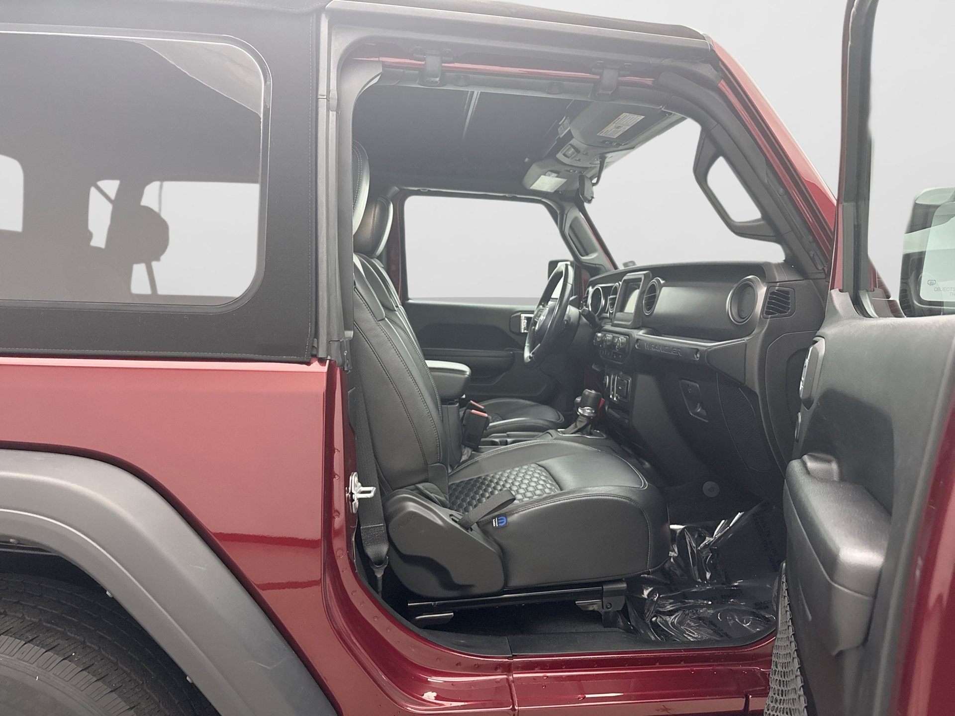 Used 2021 Jeep Wrangler Sport AWD/4WD image 16