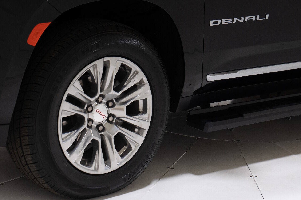 Used 2021 GMC Yukon XL Denali AWD/4WD image 24