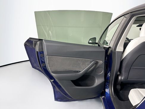 Used 2023 Tesla Model Y Long Range image 26