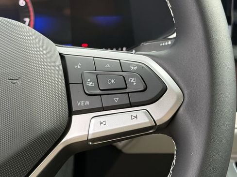 New 2026 Volkswagen Taos SE image 12