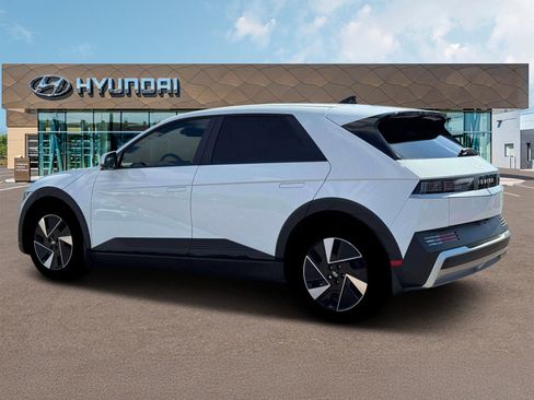 New 2026 Hyundai Ioniq 5 SEL RWD image 4