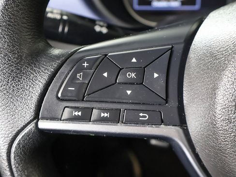 Used 2023 Nissan Versa SV image 35