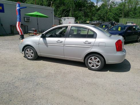 Used 2009 Hyundai Accent GLS w/ Popular Equipment Pkg 5 FWD image 22