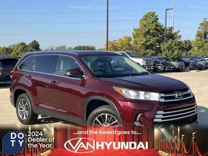 Used 2019 Toyota Highlander XLE