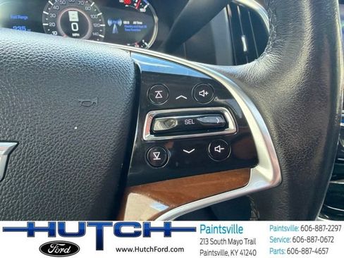 Used 2020 Cadillac Escalade Luxury AWD/4WD image 32